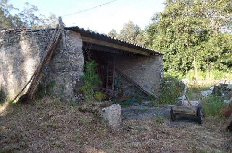 Casa de piedra a rehabilitar en Ponteceso - Se vende casa en Ponteceso (A Coruña)