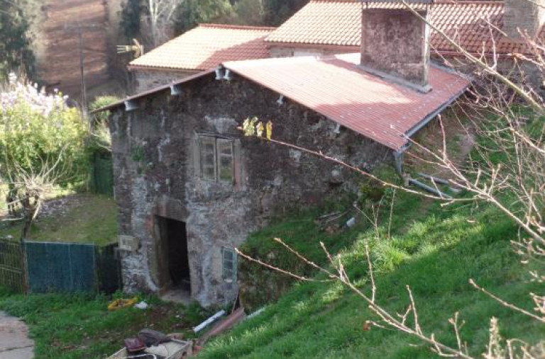 Casa de piedra para restaurar en A Laracha - Se vende casa en Laracha (A) (A Coruña)